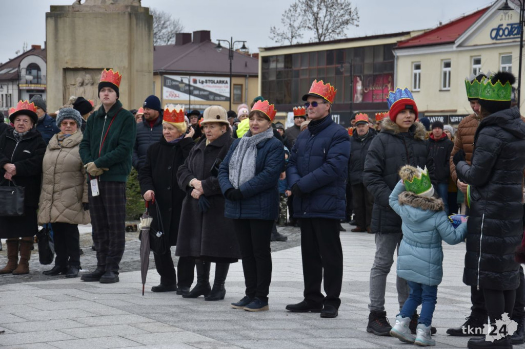 Trzej Królowie przybyli na konecki rynek [wideo, zdjęcia]