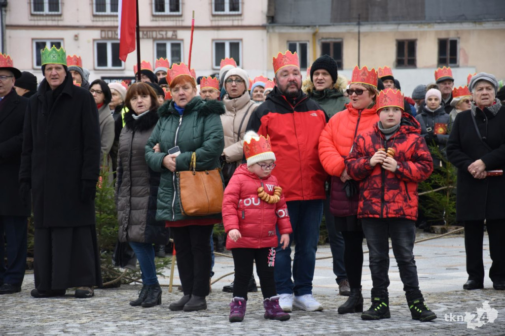 Trzej Królowie przybyli na konecki rynek [wideo, zdjęcia]