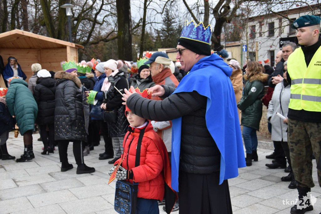Trzej Królowie przybyli na konecki rynek [wideo, zdjęcia]