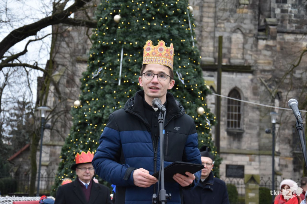 Trzej Królowie przybyli na konecki rynek [wideo, zdjęcia]