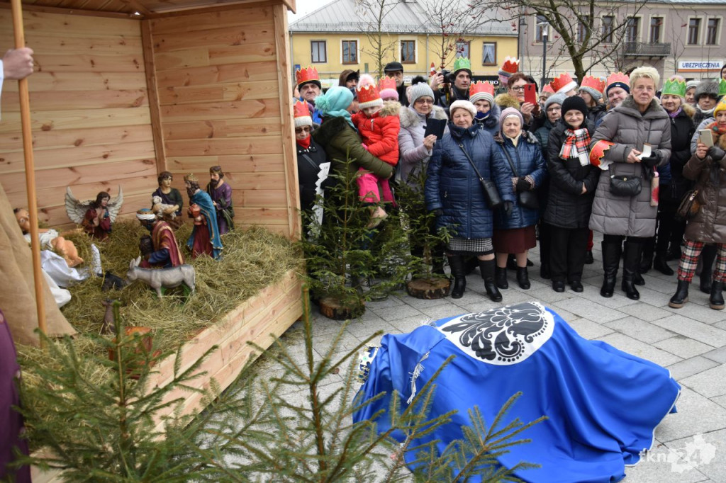 Trzej Królowie przybyli na konecki rynek [wideo, zdjęcia]
