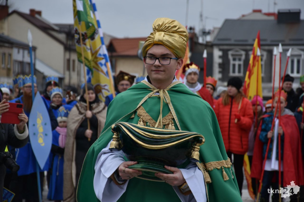 Trzej Królowie przybyli na konecki rynek [wideo, zdjęcia]