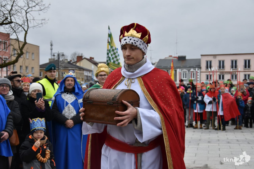 Trzej Królowie przybyli na konecki rynek [wideo, zdjęcia]