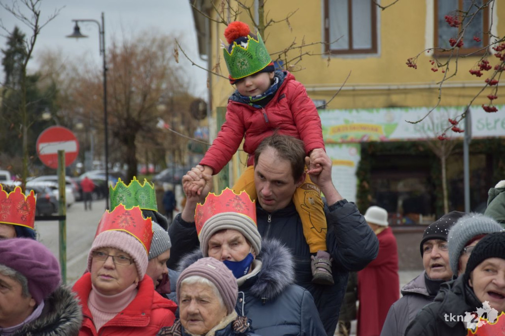 Trzej Królowie przybyli na konecki rynek [wideo, zdjęcia]