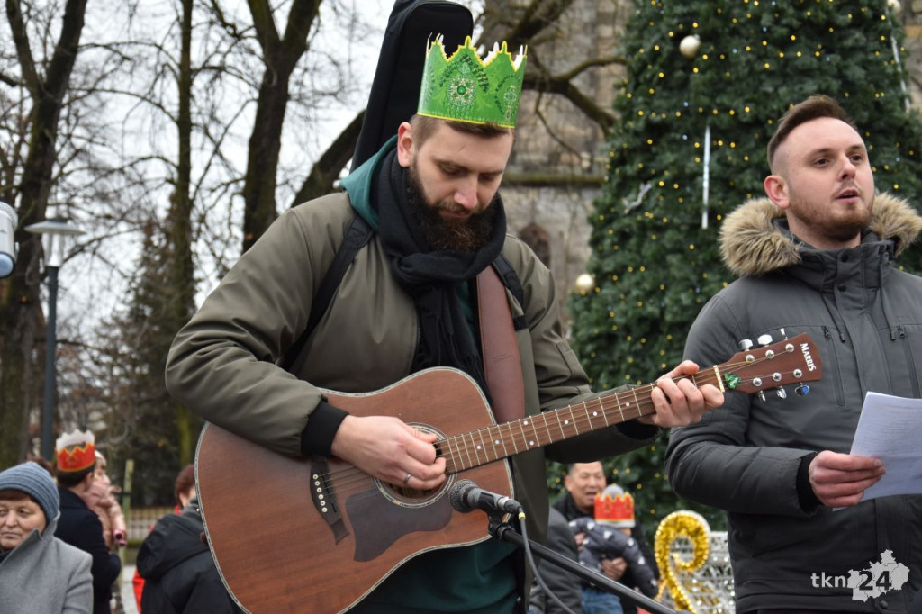 Trzej Królowie przybyli na konecki rynek [wideo, zdjęcia]