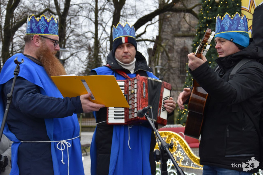 Trzej Królowie przybyli na konecki rynek [wideo, zdjęcia]
