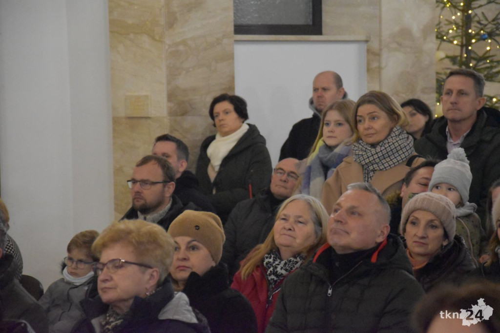 Nastrojowy Koncert Kolęd i Pastorałek w Końskich [wideo, zdjęcia]