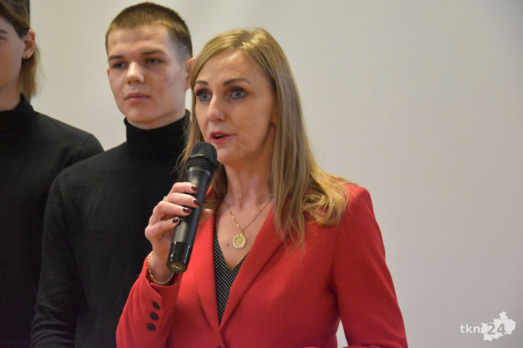 Barwny Dzień Języków Obcych w Nowym Ogólniaku w Końskich [wideo, zdjęcia]