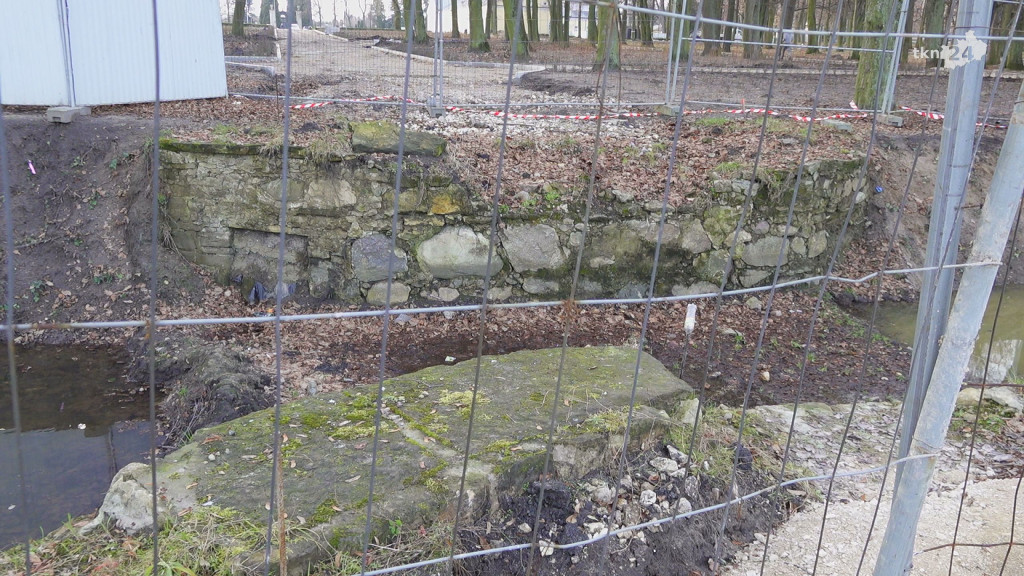 Prace w koneckim Parku Miejskim zmierzają ku końcowi [wideo, zdjęcia]