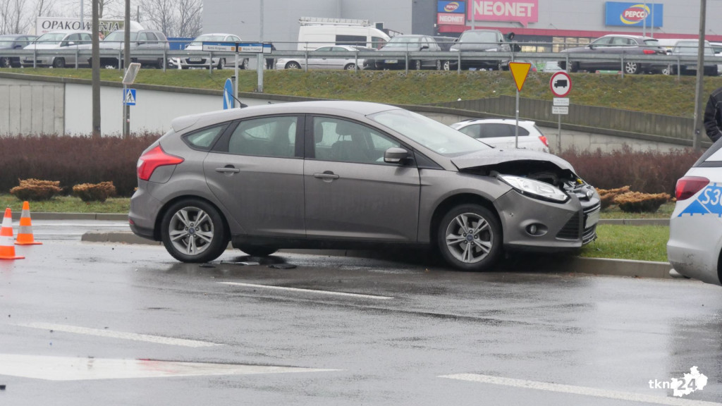 Kolizja na skrzyżowaniu obok Kauflandu [zdjęcia]