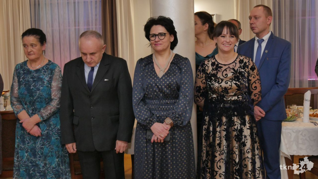 Studniówka 2023 ZSP 1 Końskie [skrót wideo, fotorelacja]