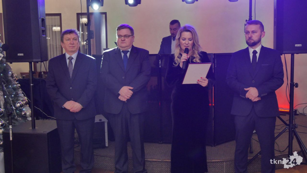 Studniówka 2023 ZSP 1 Końskie [skrót wideo, fotorelacja]
