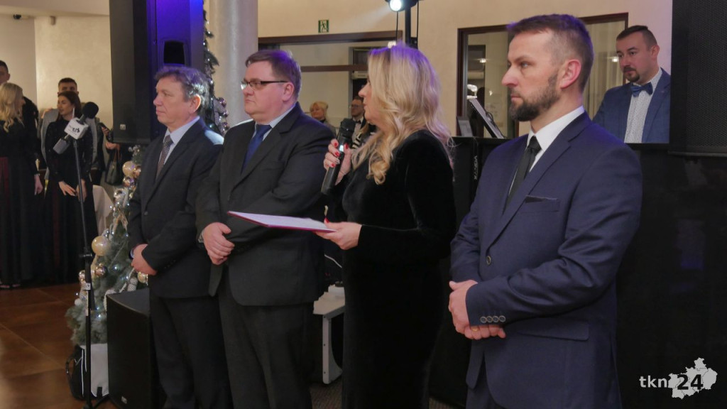 Studniówka 2023 ZSP 1 Końskie [skrót wideo, fotorelacja]