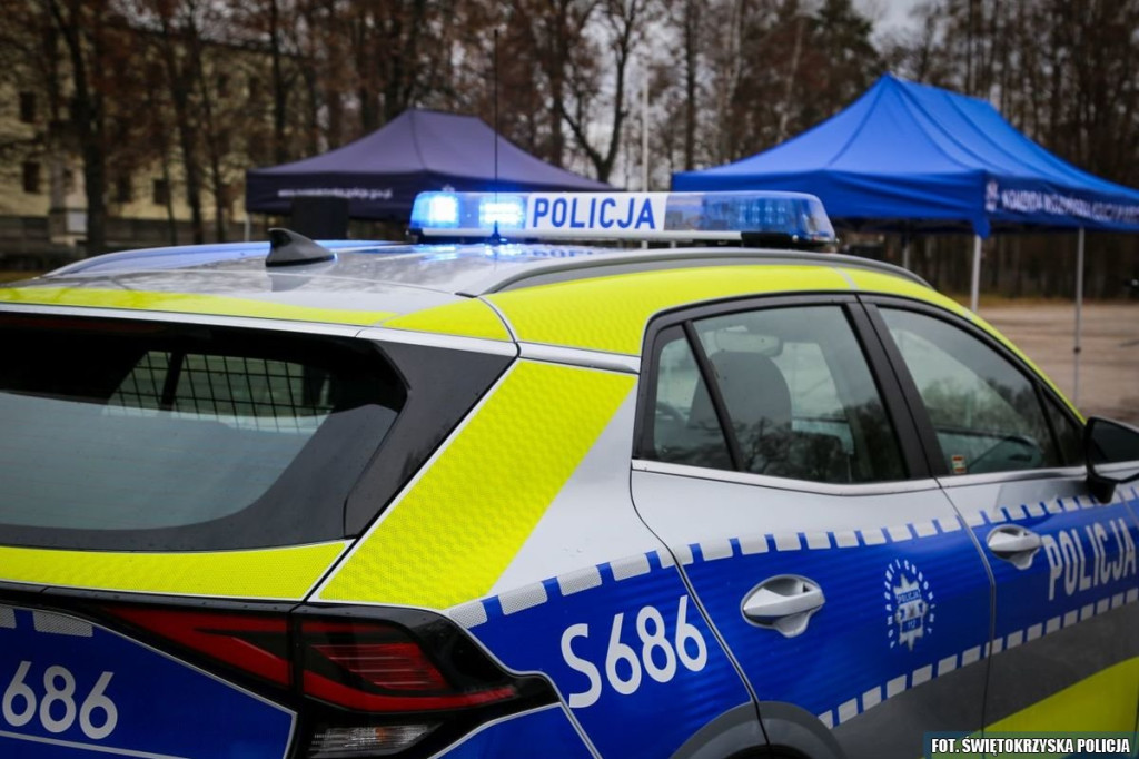 Policja z Końskich dostanie dwa nieoznakowane radiowozy [zdjęcia]