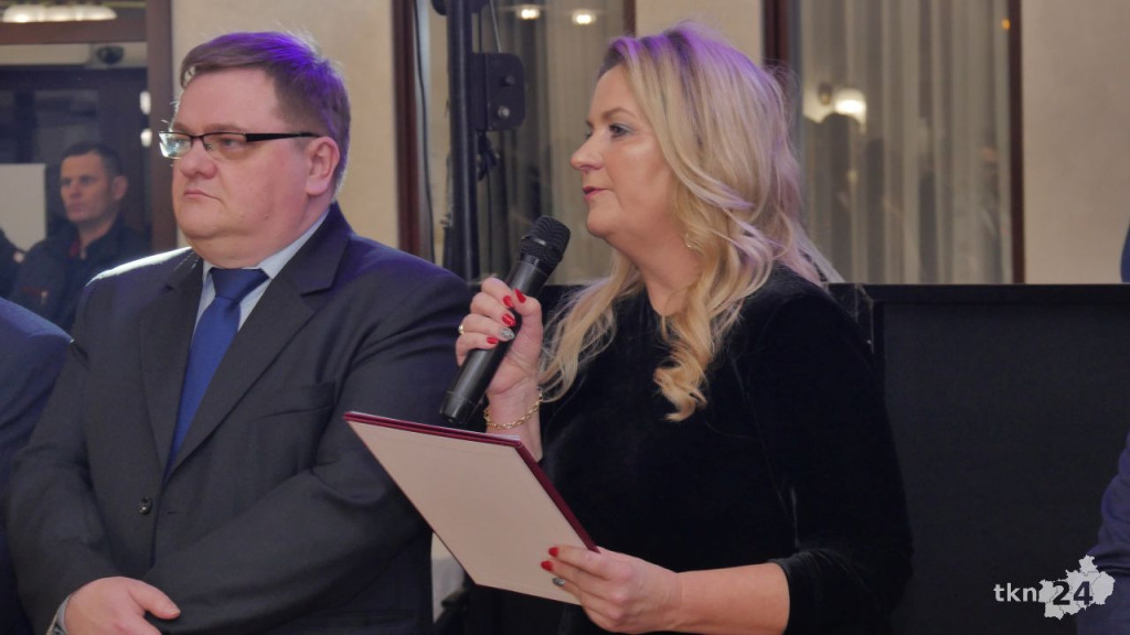 Studniówka 2023 ZSP 1 Końskie [skrót wideo, fotorelacja]