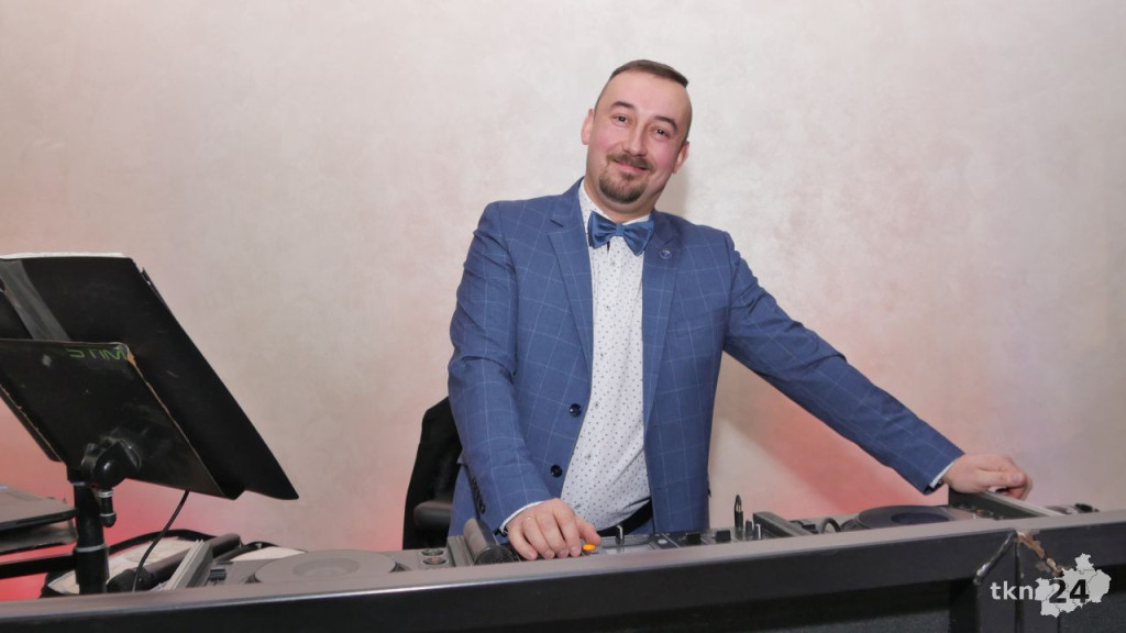 Studniówka 2023 ZSP 1 Końskie [skrót wideo, fotorelacja]