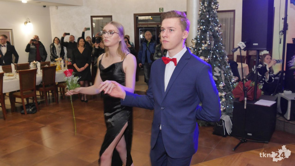 Studniówka 2023 ZSP 1 Końskie [skrót wideo, fotorelacja]