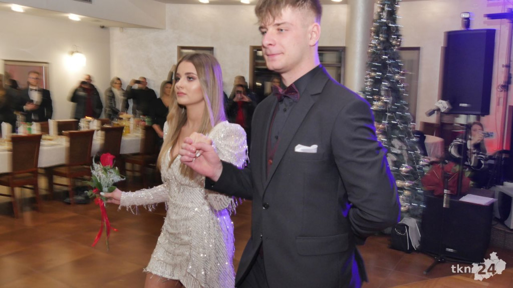 Studniówka 2023 ZSP 1 Końskie [skrót wideo, fotorelacja]