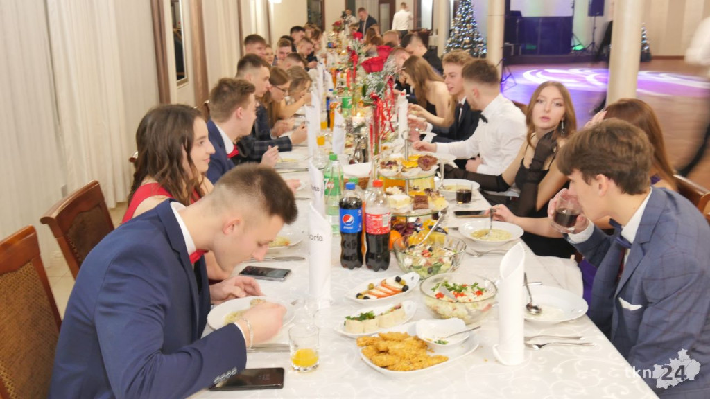 Piękny bal Mechanika na start sezonu studniówkowego 2023 [WIDEO, zdjęcia]