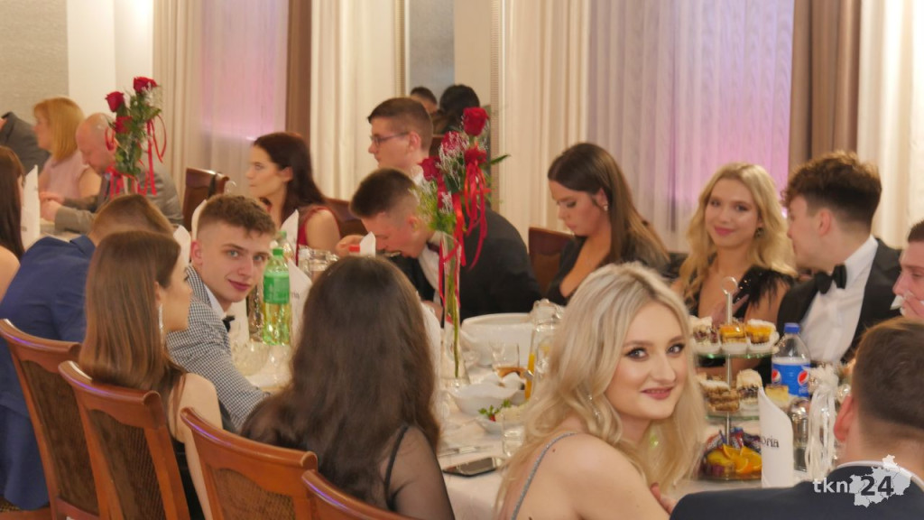 Piękny bal Mechanika na start sezonu studniówkowego 2023 [WIDEO, zdjęcia]