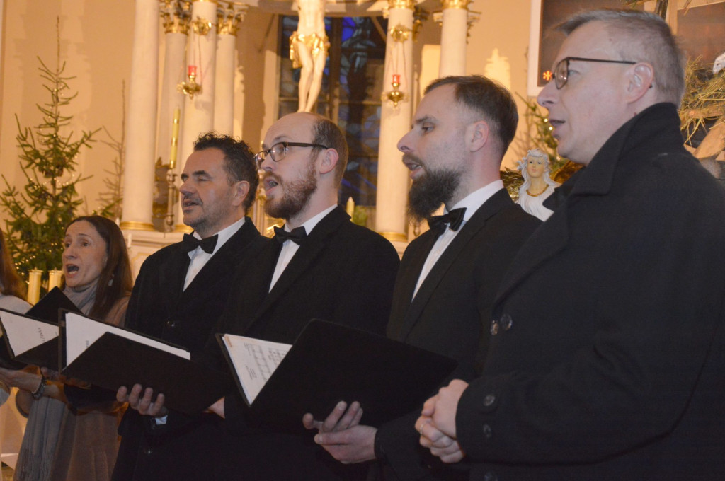 Chór Fermata wystąpił w koneckiej Kolegiacie św. Mikołaja [zdjęcia]