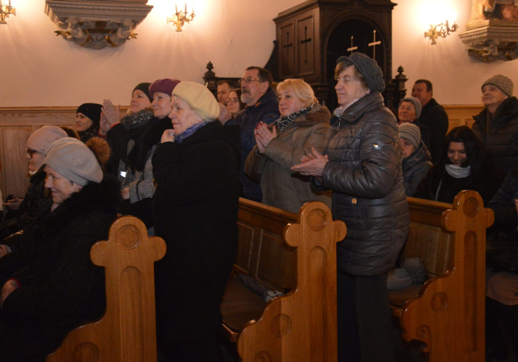 Chór Fermata wystąpił w koneckiej Kolegiacie św. Mikołaja [zdjęcia]