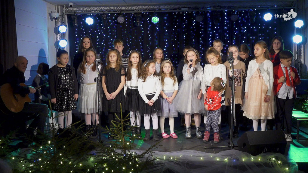 Koncert `Wieczór Gwiazdy Pozapalał` w MGDK w Końskich [wideo, zdjęcia]