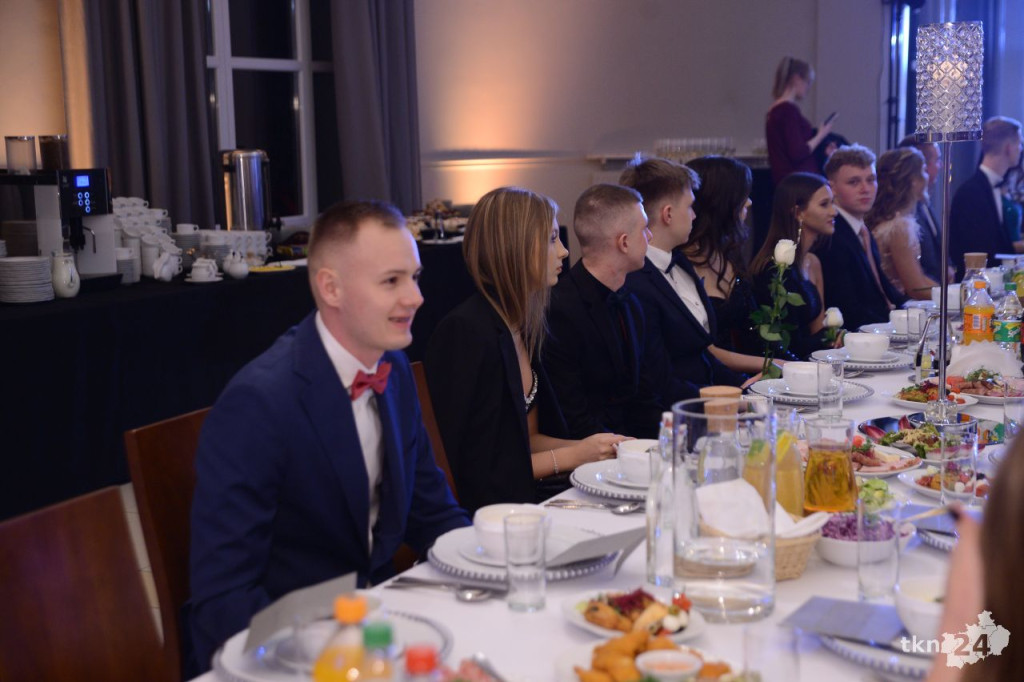 WIDEO: Tak się bawi Stary! Studniówka 2023