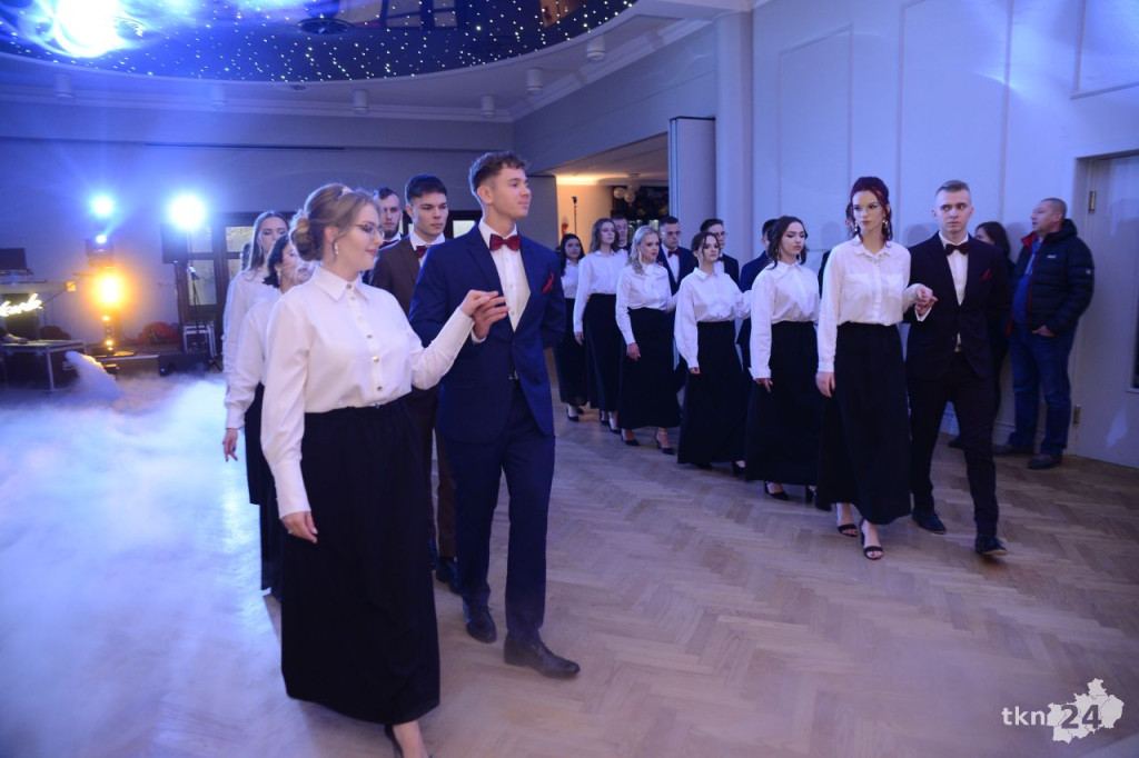 WIDEO: Tak się bawi Stary! Studniówka 2023
