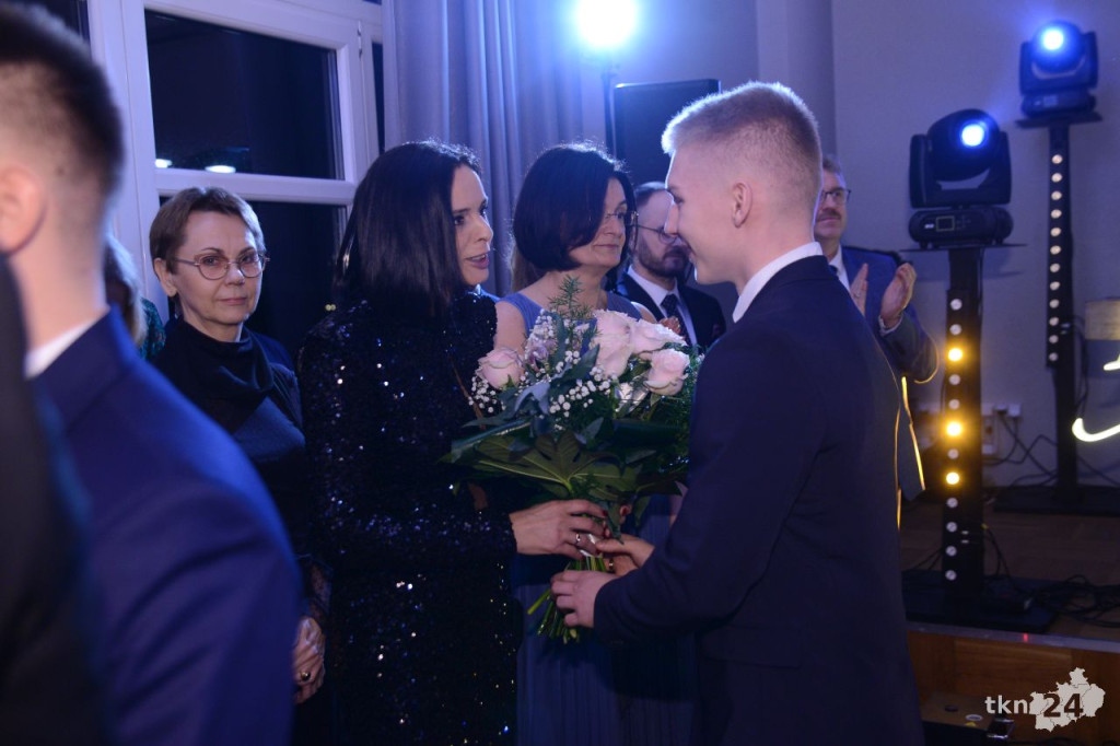 WIDEO: Tak się bawi Stary! Studniówka 2023