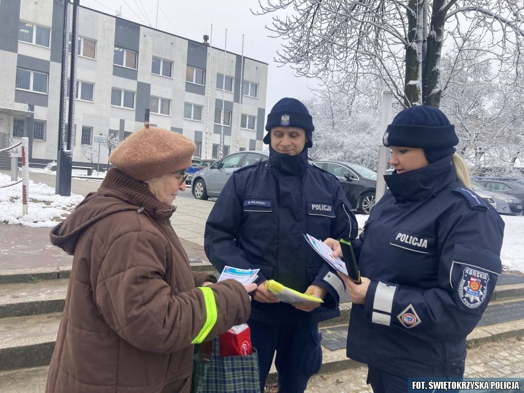 Bezpieczeństwo - prezent dla babć i dziadków od policji