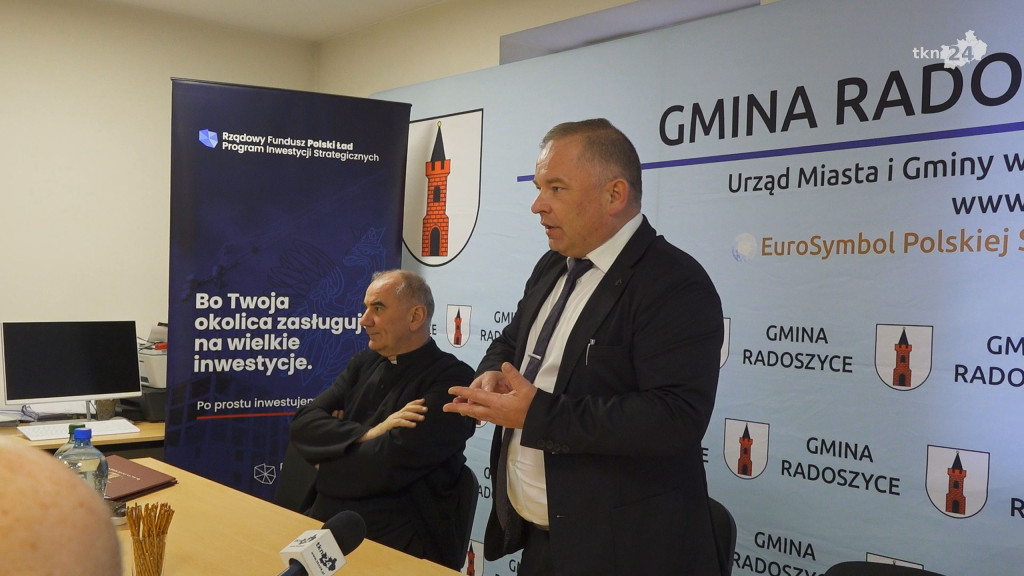 Radoszyce: Umowa podpisana. Będzie Dom Kultury! [wideo, zdjęcia]