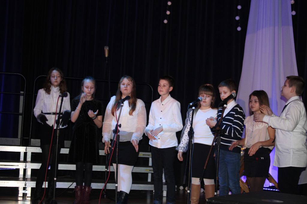 Śpiewajmy Dziecinie. Za nami muzyczny konkurs w Stąporkowie i noworoczny koncert [zdjęcia]
