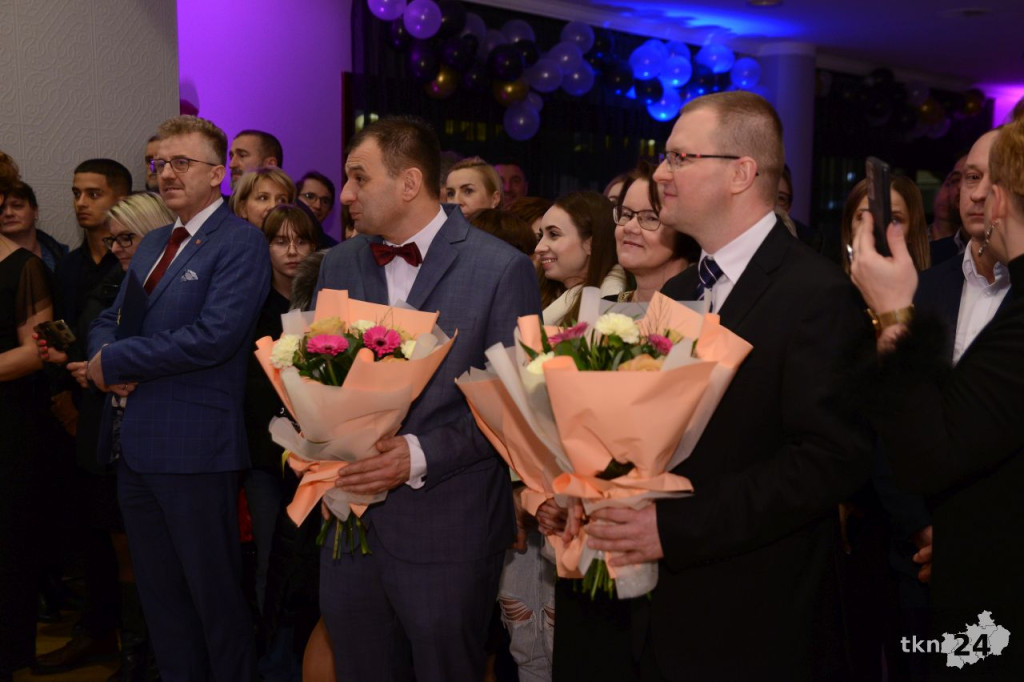 WIDEO: Studniówka koneckiego II LO. To największy bal w regionie!