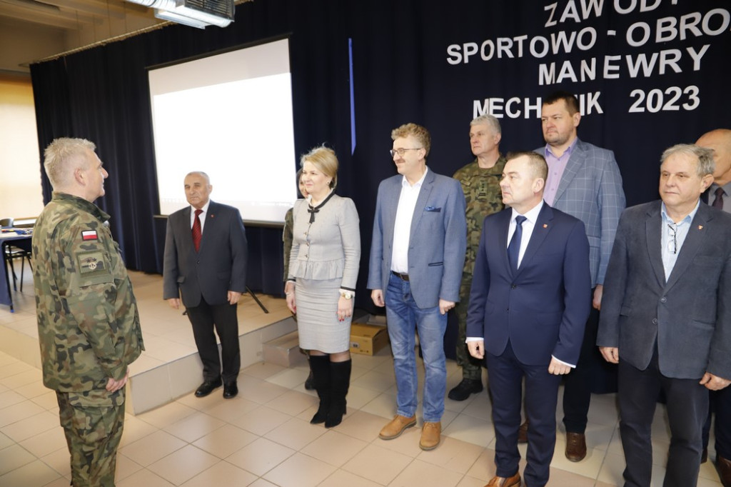 Wielki test sprawnościowy dla uczniów z klas o profilu wojskowym [zdjęcia]