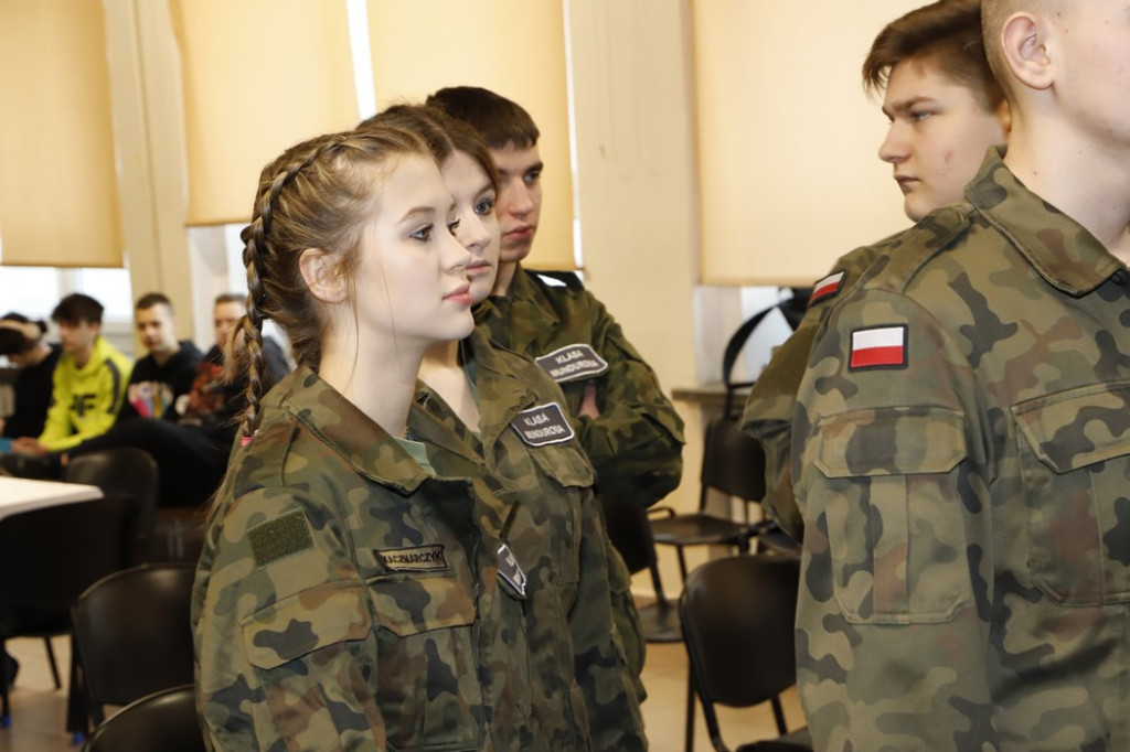 Wielki test sprawnościowy dla uczniów z klas o profilu wojskowym [zdjęcia]