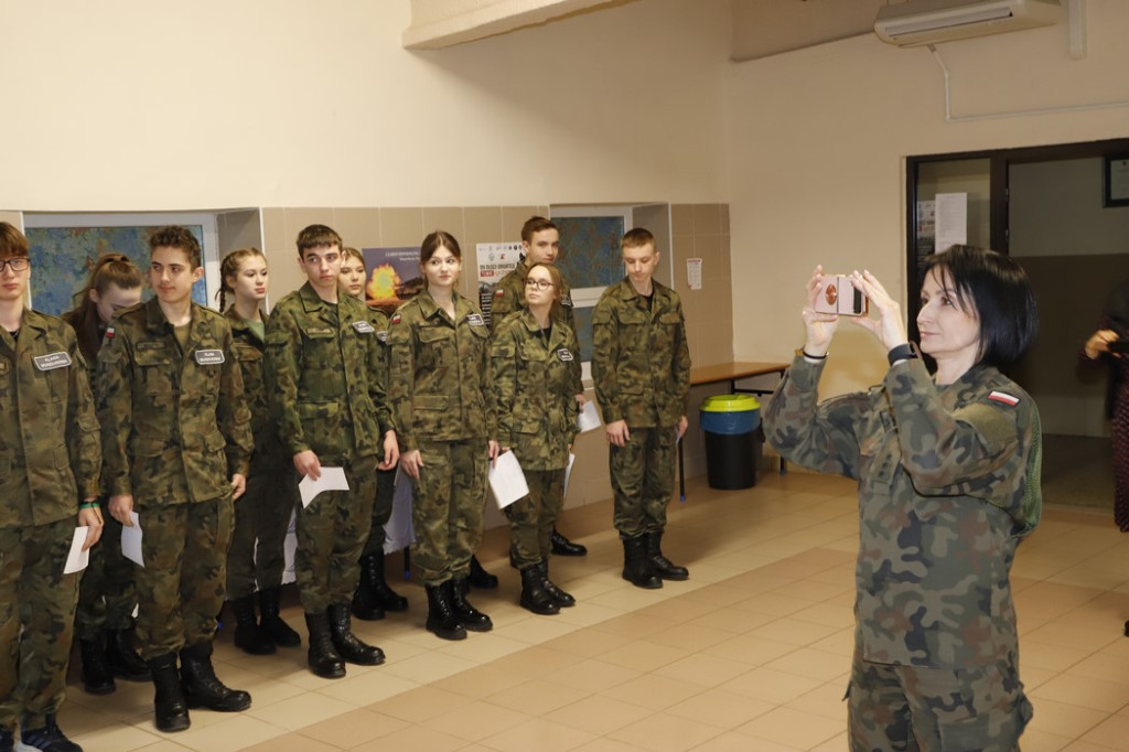 Wielki test sprawnościowy dla uczniów z klas o profilu wojskowym [zdjęcia]
