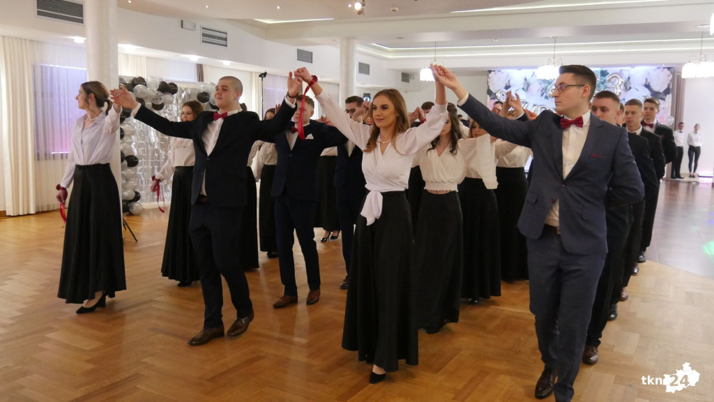 Opoczyńska studniówka w Astorii w Końskich. Była gwiazda disco-polo! [WIDEO, zdjęcia]
