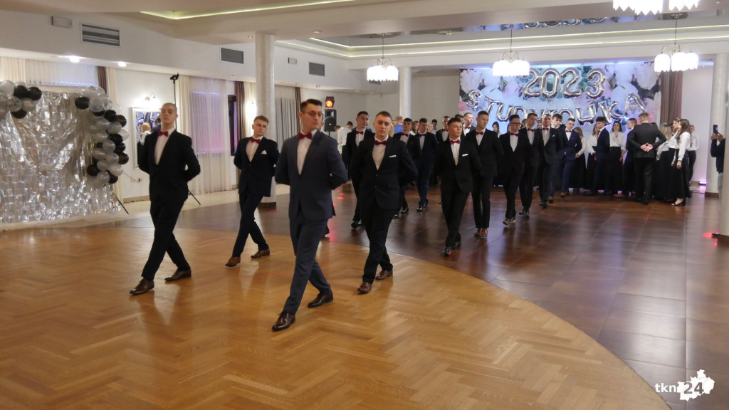 Opoczyńska studniówka w Astorii w Końskich. Była gwiazda disco-polo! [WIDEO, zdjęcia]