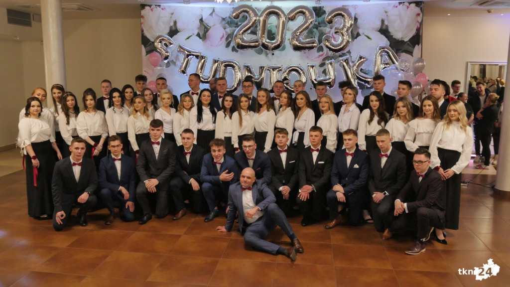 Opoczyńska studniówka w Astorii w Końskich. Była gwiazda disco-polo! [WIDEO, zdjęcia]