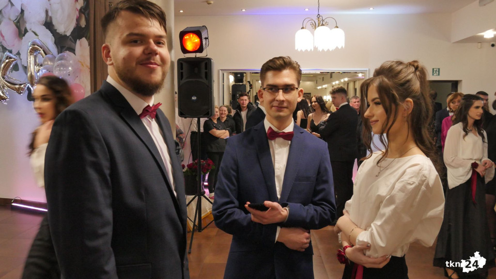 Opoczyńska studniówka w Astorii w Końskich. Była gwiazda disco-polo! [WIDEO, zdjęcia]