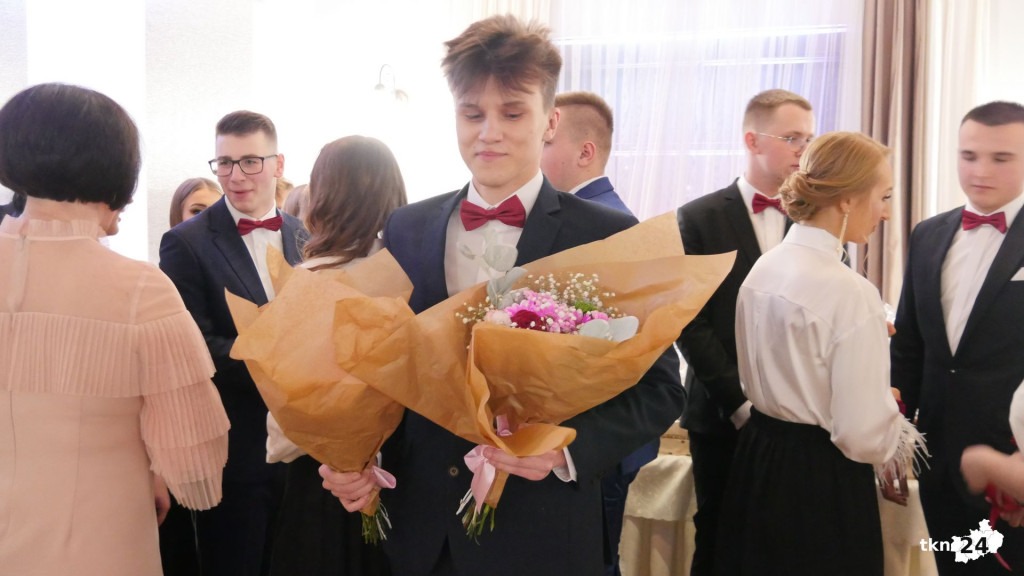 Opoczyńska studniówka w Astorii w Końskich. Była gwiazda disco-polo! [WIDEO, zdjęcia]