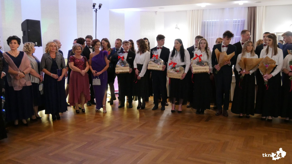 Opoczyńska studniówka w Astorii w Końskich. Była gwiazda disco-polo! [WIDEO, zdjęcia]