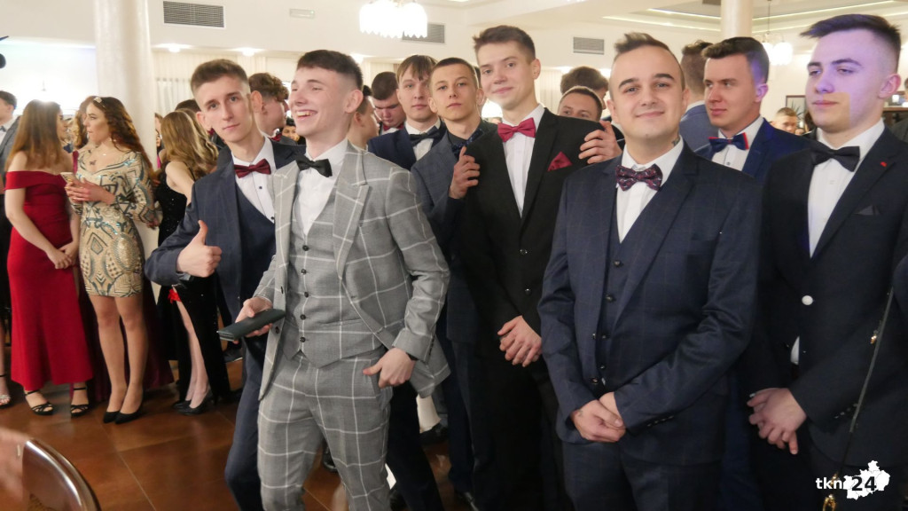 Opoczyńska studniówka w Astorii w Końskich. Była gwiazda disco-polo! [WIDEO, zdjęcia]