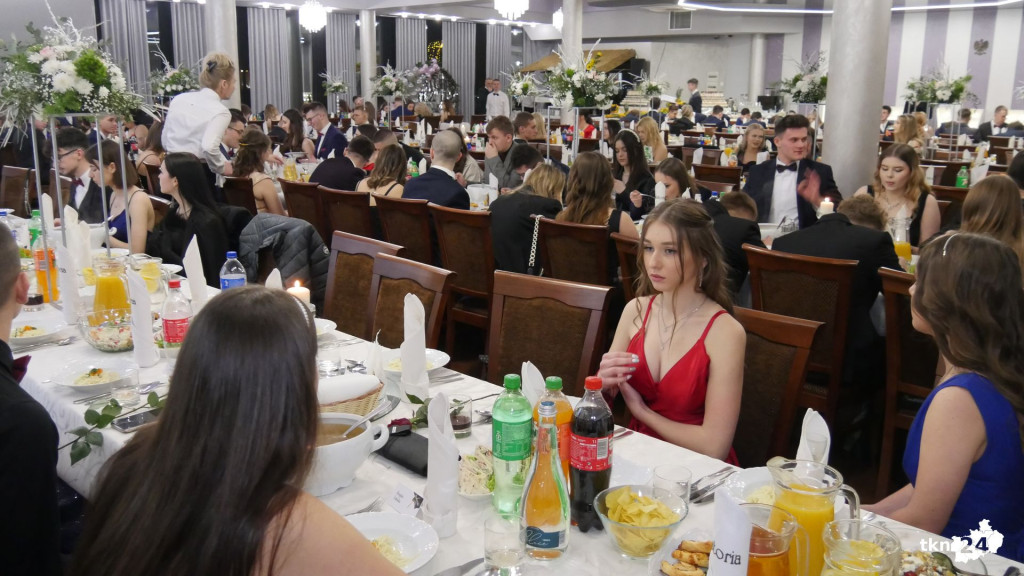 Opoczyńska studniówka w Astorii w Końskich. Była gwiazda disco-polo! [WIDEO, zdjęcia]