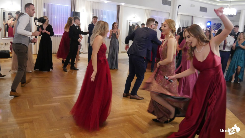 Opoczyńska studniówka w Astorii w Końskich. Była gwiazda disco-polo! [WIDEO, zdjęcia]