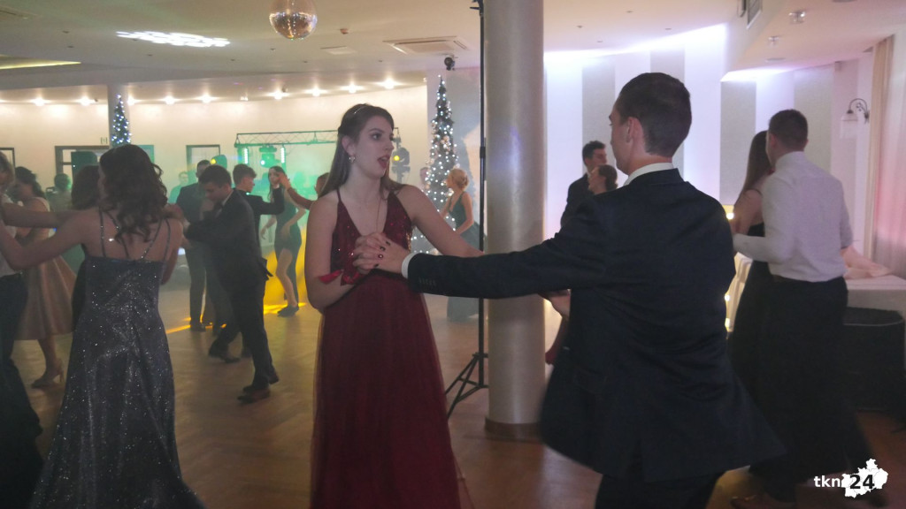 Opoczyńska studniówka w Astorii w Końskich. Była gwiazda disco-polo! [WIDEO, zdjęcia]