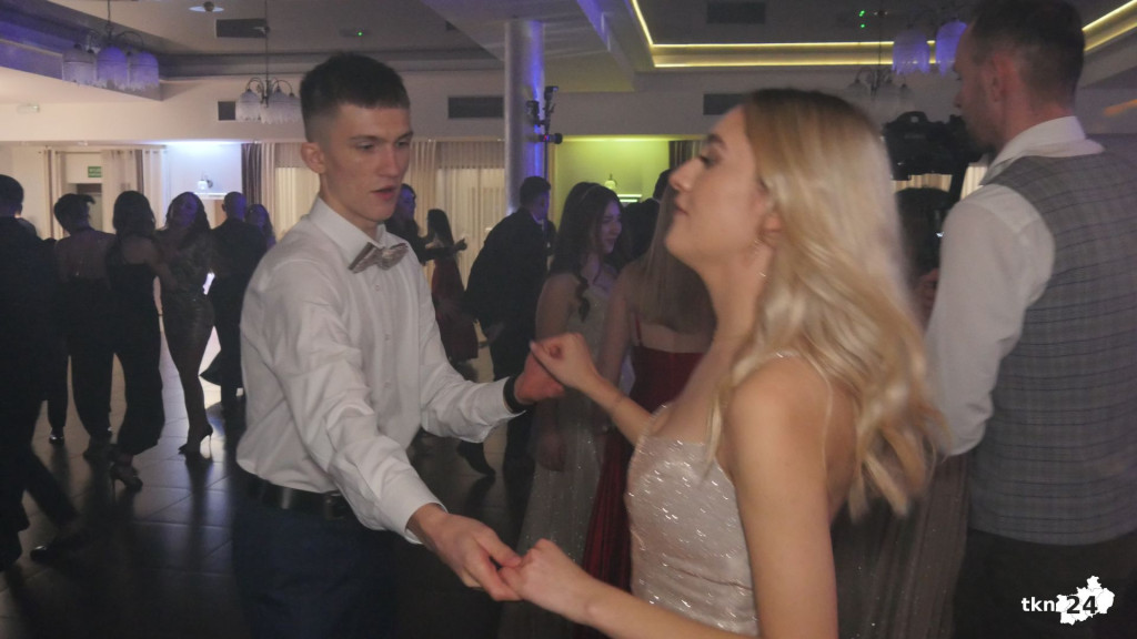 Opoczyńska studniówka w Astorii w Końskich. Była gwiazda disco-polo! [WIDEO, zdjęcia]