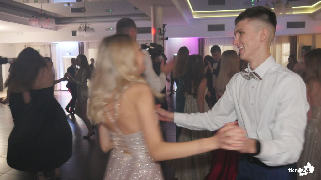 Opoczyńska studniówka w Astorii w Końskich. Była gwiazda disco-polo! [WIDEO, zdjęcia]