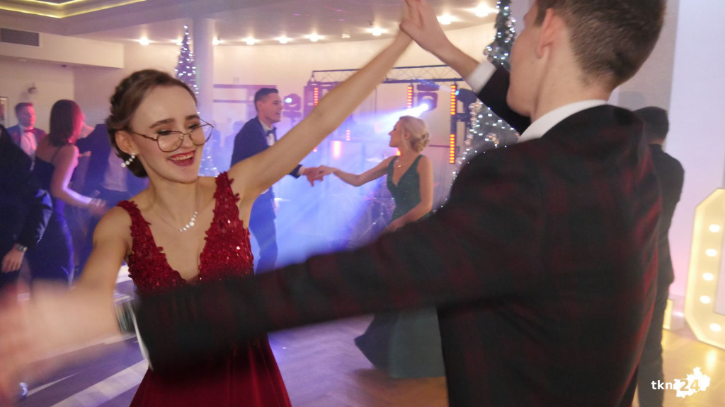 Opoczyńska studniówka w Astorii w Końskich. Była gwiazda disco-polo! [WIDEO, zdjęcia]
